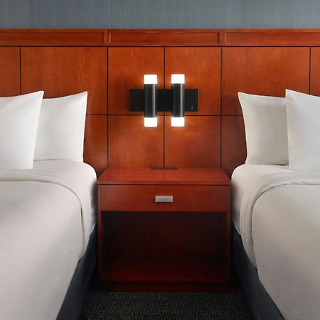 Готель Courtyard By Marriott Washington, D.C./Foggy Bottom Екстер'єр фото