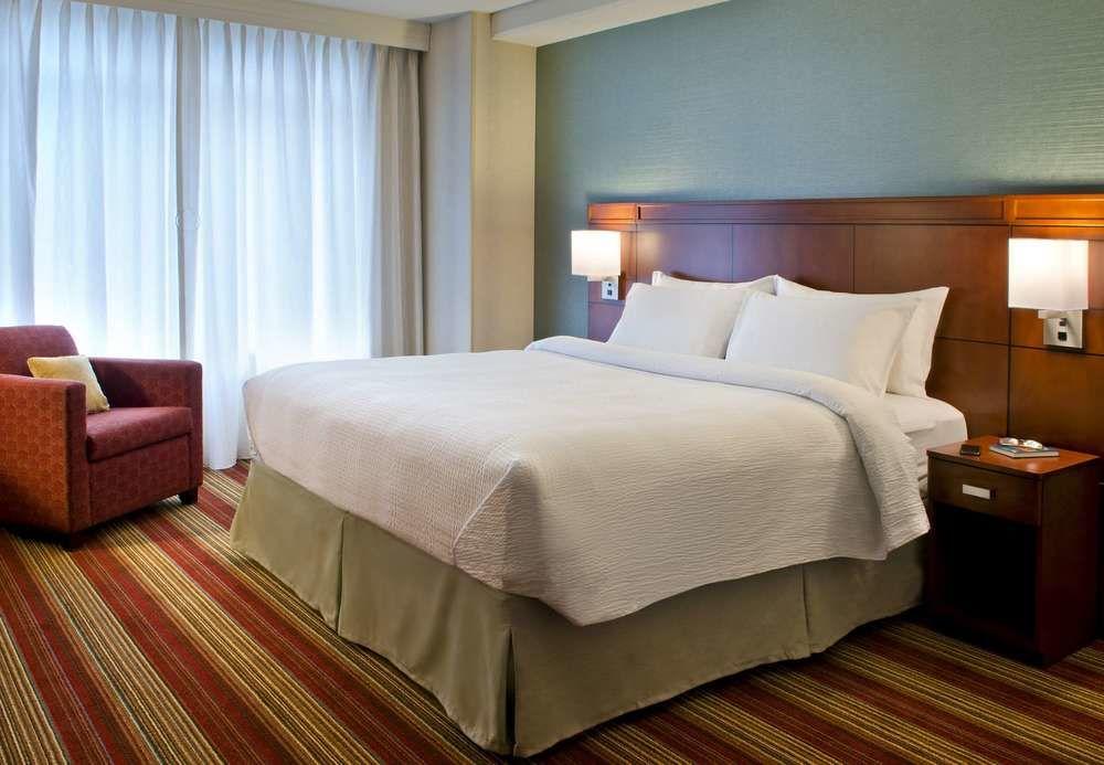 Готель Courtyard By Marriott Washington, D.C./Foggy Bottom Екстер'єр фото
