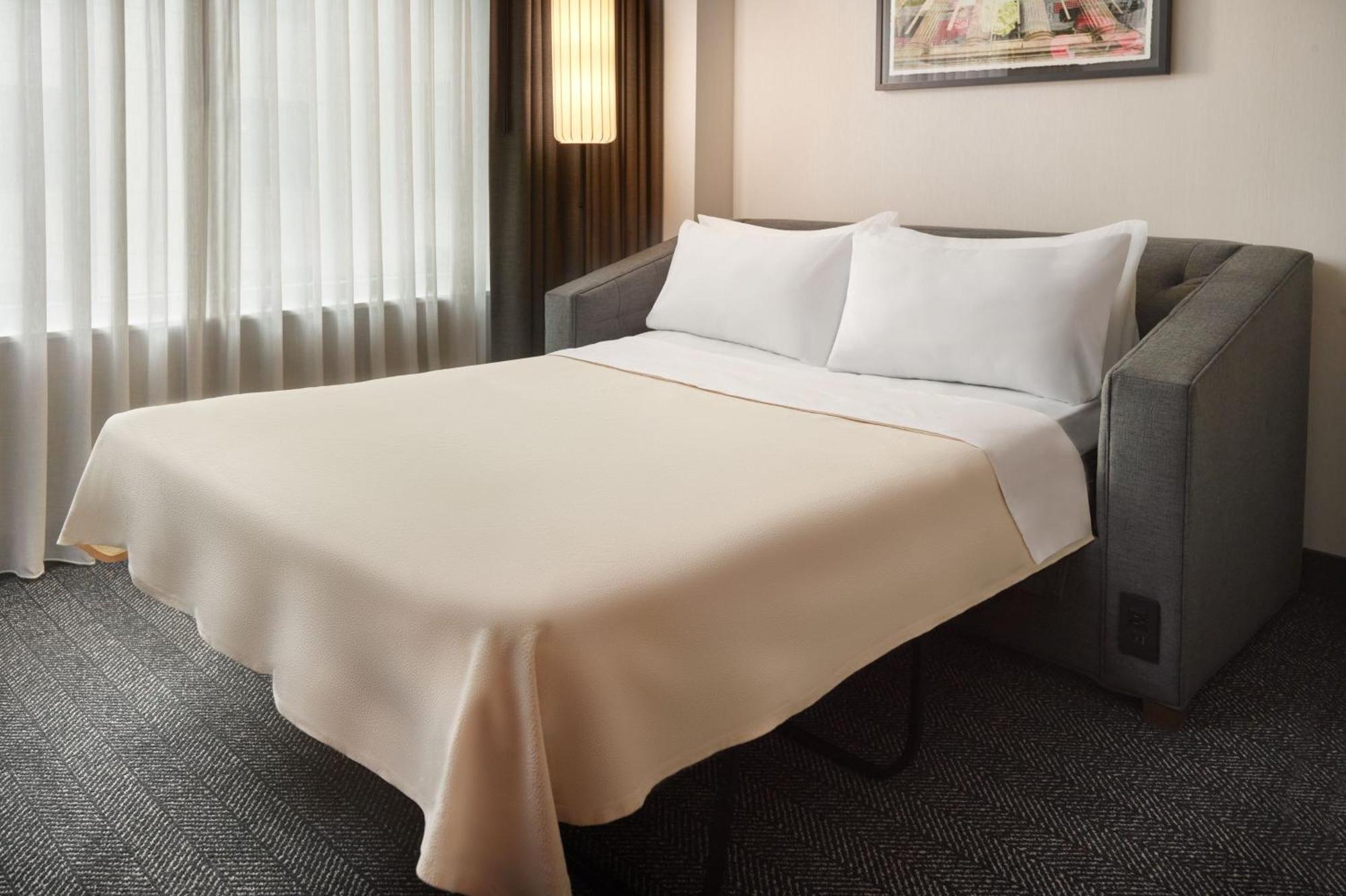 Готель Courtyard By Marriott Washington, D.C./Foggy Bottom Екстер'єр фото