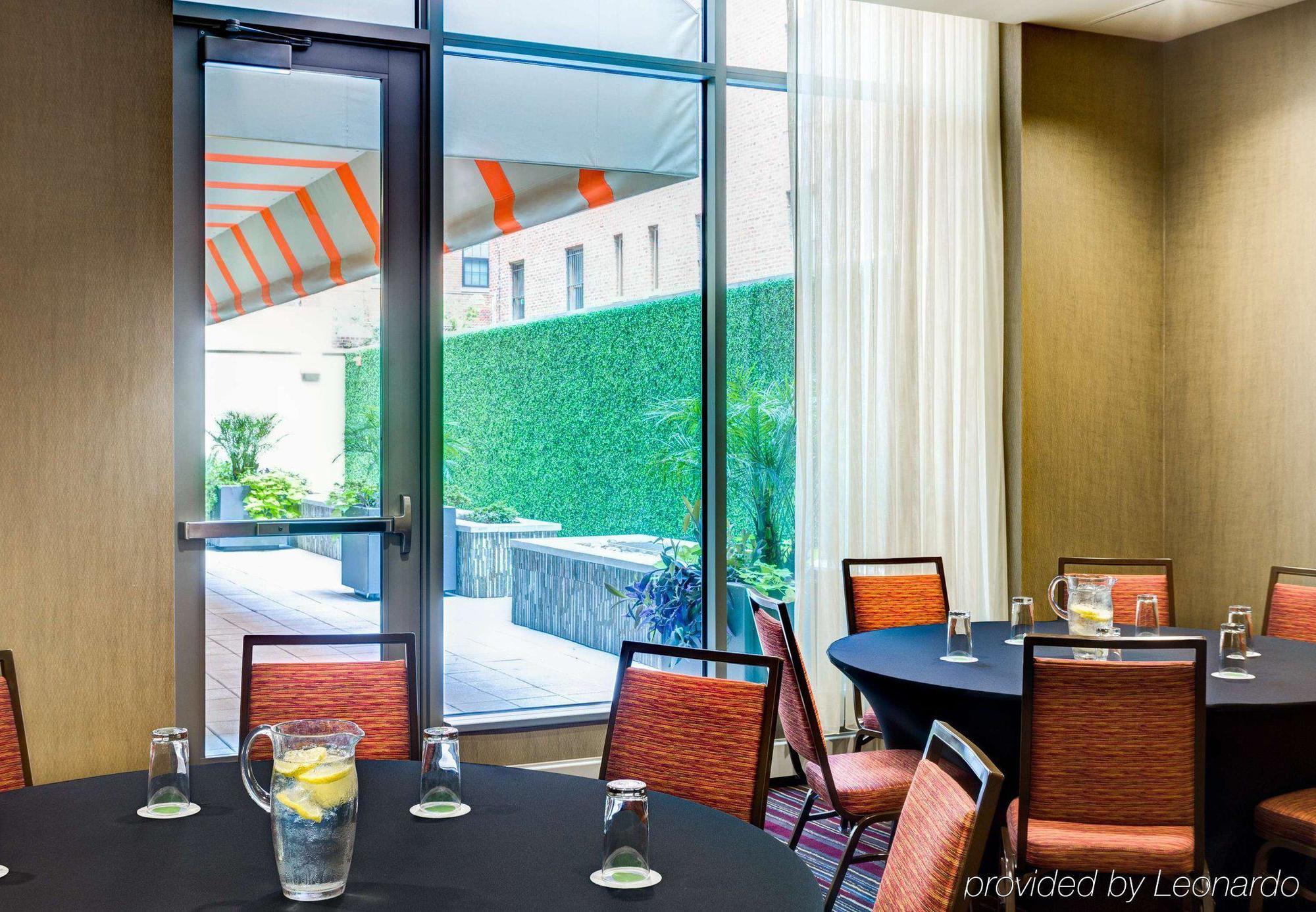 Готель Courtyard By Marriott Washington, D.C./Foggy Bottom Екстер'єр фото